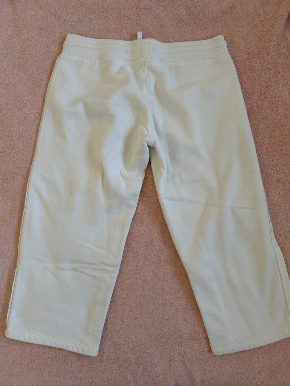 Brandy Melville Capri Sweatpants - Picture 2 of 3